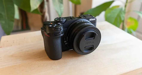 Camara Nikon Z30 + Lente 16-50mm F/3.5-6.3