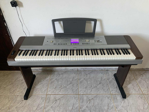 Vendo Piano Digital Yamaha Modelo Portable Grand Dgx 640