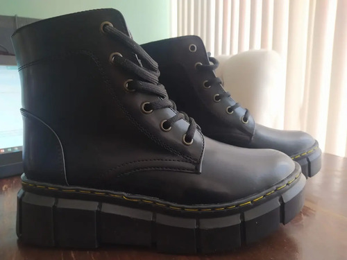 Bota Para Dama Suela Gruesa