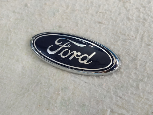 Emblema Logo Insignia Ford Fiesta Move 2011 2012 2013 Foto 4
