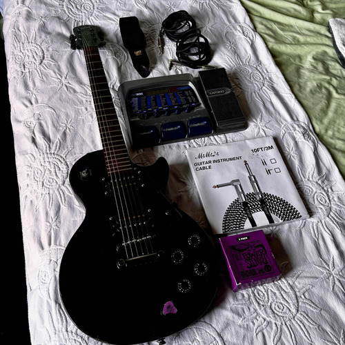 Guitarra EpiPhone Les Paul Accesorios Multi-pedal Digitech