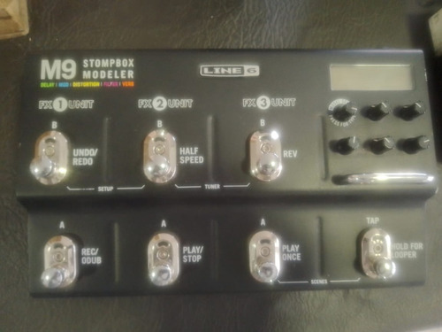 Line 6 M9 Stompbox Pedalera Multi Efectos Guitarra C/ Looper