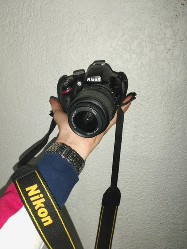 Camara Nikon D 3200 + Lente 18-55 + Bolso