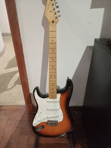 Guitarra Fender Stratocaster Mexico Zurda Con Estuche Rigido