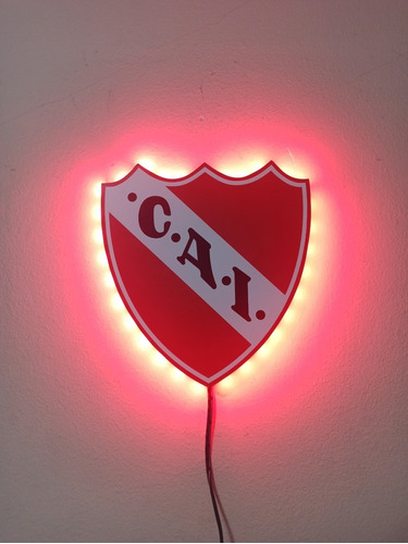 Cuadro Escudo Pared Independiente Luces Led Rojo 15x16 Cm.