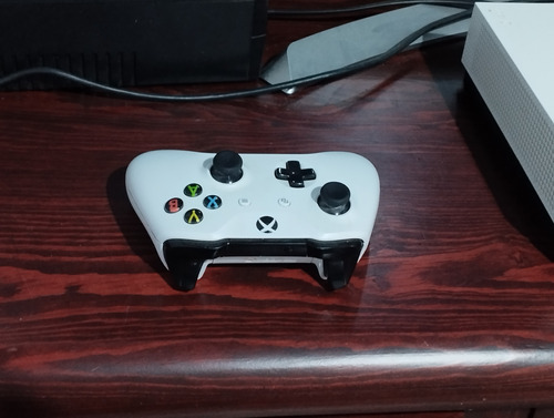 Microsoft Xbox One S 500gb Starter Bundle Color  Blanco
