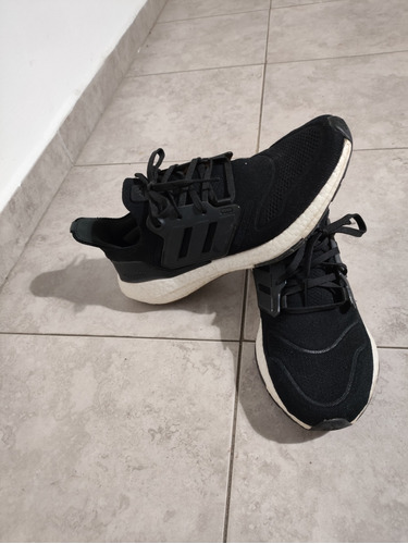 adidas Ultra Bosst 22 