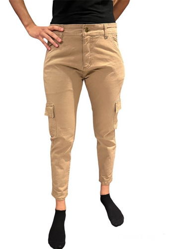 Pantalón Cargo De Mujer. Gabardina