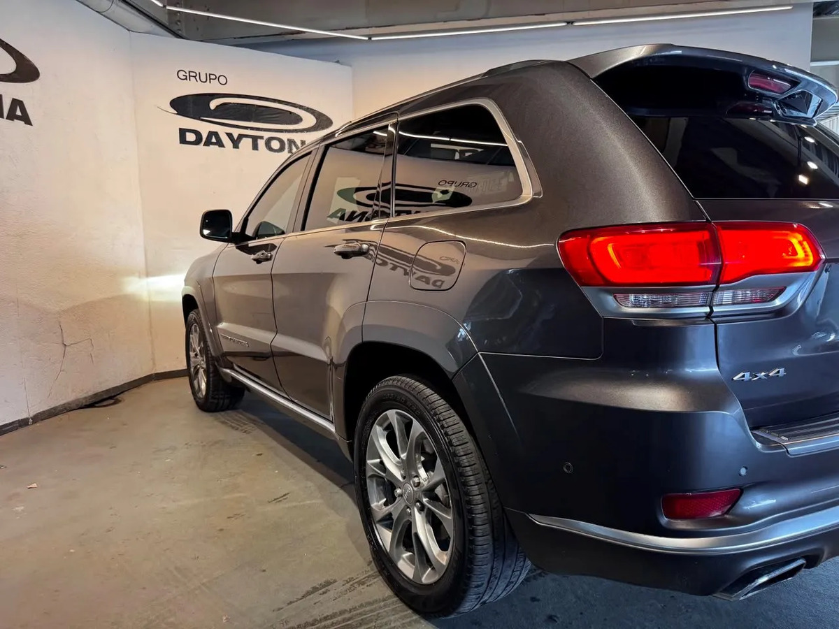 Jeep Grand Cherokee 2019 Gallery 13