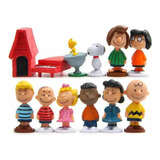 Figuras Mini Peanuts Snoopy Charly Brown