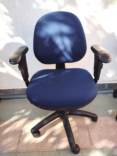 Cadeira De Escritório Giratória Azul Com Braço