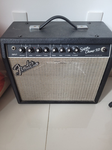 Vendo Amp Fender Super Champ Xd Valvulado De 15w Rms.