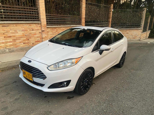 Ford Fiesta 2014 1.6 Titanium At