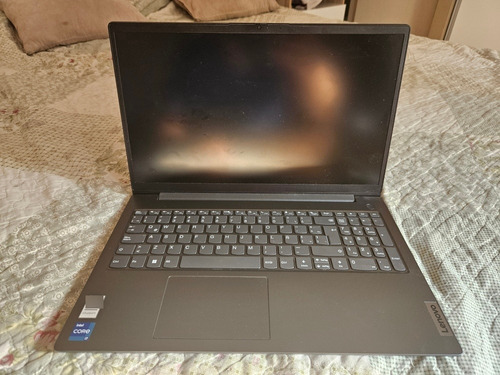 Notebook Lenovo V15 Intel Core I7 15.6 Fhd (24gb Ram) 1tb 