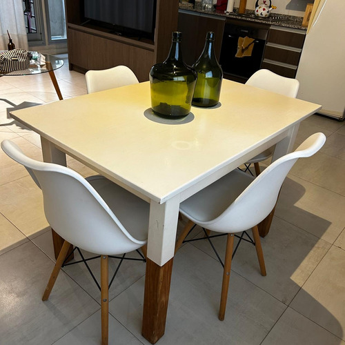 Juego De Comedor Mesa De Madera Pino Blanca Y Sillas Eames