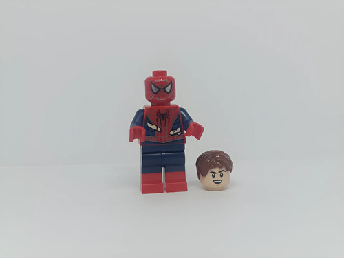 Lego Minifigura: Spider-man Costume Tears 1
