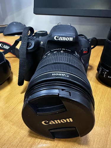 Câmera Fotográfica T7i Canon