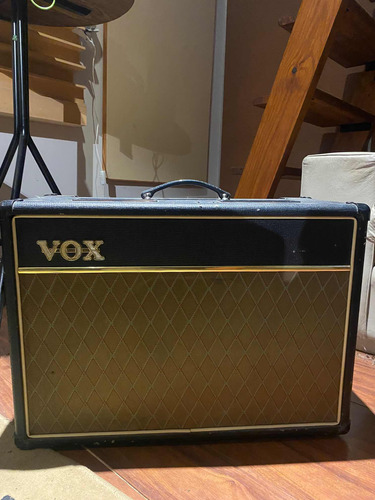 Amplificador Guitarra Vox Ac15 C1