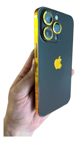 Skin Vinil Premium Negro Mate Con Oro Para iPhone 15 Pro Max