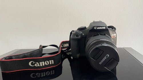  Canon Eos Rebel T6 Usada + Lente 18-55m Kit Dslr Negro