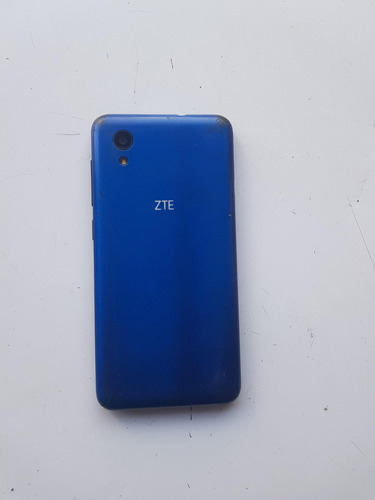 Zte  Blade L8 Detalle