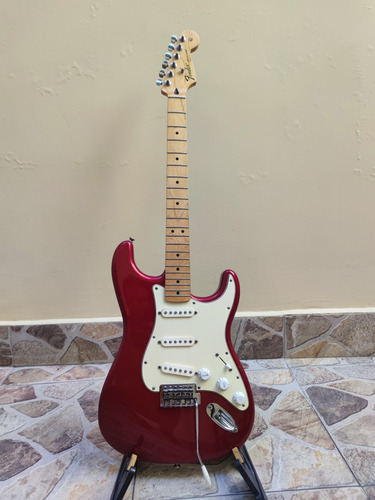 Guitarra Eléctrica Fender Stratocaster Standard Maple