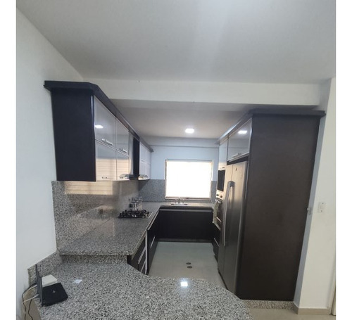 Town House En Venta Residencias Danubio Urbanizacion Manantial Naguanagua Carabobo. St - Imagen 2