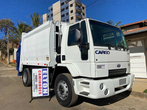 CAMINHÃO COMPACTADOR DE LIXO 1717E ANO 2009 A TODA PROVA