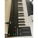 Controlador Midi Native Instrument Komplete Kontrol M32