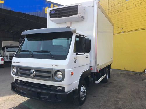 VW 10 160 4X2 ANO 2016 COM BAÚ VUC CÂMARA FRIA