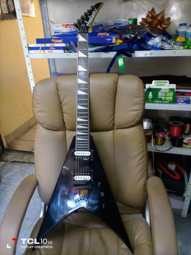 Guitarra Jackson V Js32t