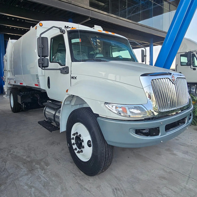 International Mv Modelo 2020 Compactador Mcneilus 20 Yds