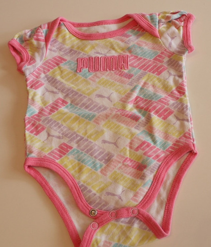 Body Puma Letras M/corta Talle 0-3 Meses