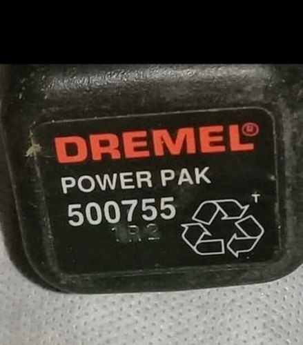 Mini Torno Inalámbrico Marca Dremel Con 78 Accesorios 