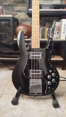 Bajo Peavey T40