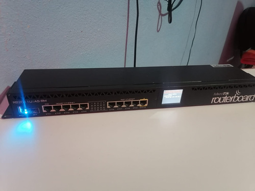 Router Mikrotik Routerboard Rb2011uias-rm