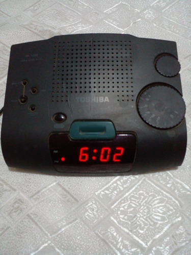 Radio Relogio Rr-1266 110/220 Vts Usado Toshiba...ler Anunci