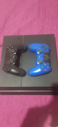 Playstation 4 500gb + 2 Controles + Mas Juegos Digitales