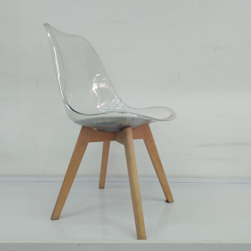 Silla Eames Acrilica