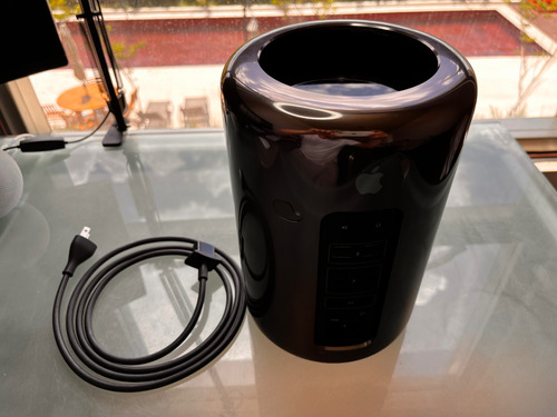 Mac Pro 2013 2.7ghz Xeon 12 Core 32gb 1tb Fire Pro D500