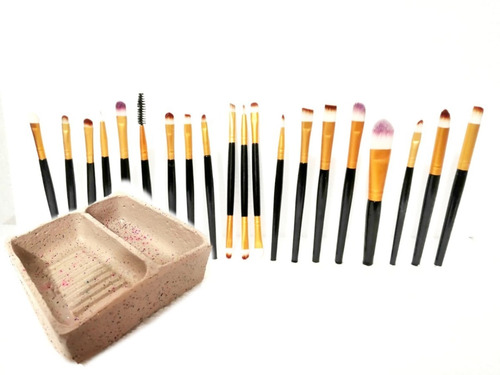 Mini Lavaderito Con Set De 20 Brochas Para Maquillaje  