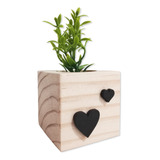 Cubo Decorativo Heart Em Madeira Pinus Com Planta Artificial