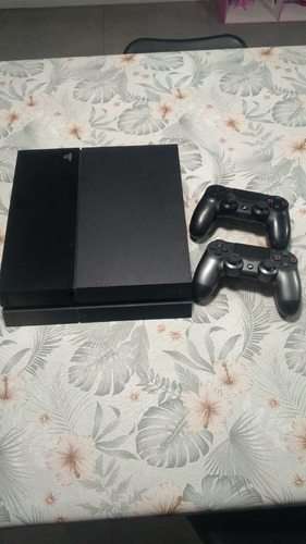 Sony Playstation 4 500gb Standard  Color Negro Azabache