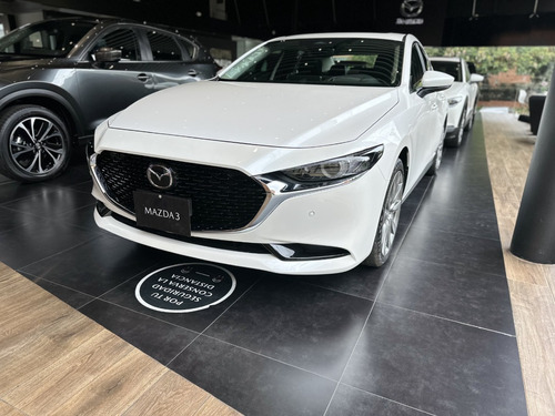 Mazda 3 Sdn Grand Touring Mhev 2025 / Mz127 / Vf