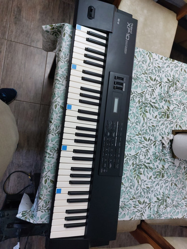 Sintetizador Roland Xp-10 Teclado Piano Clasico De Los 90s 