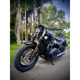 Triumph Bonneville Bobber Black