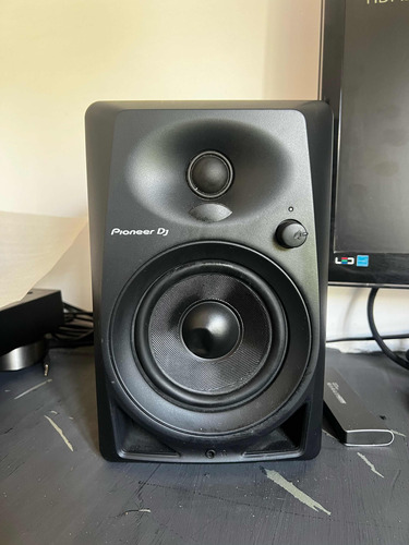 Monitores Pioneer Dm40