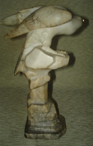 Estatua Antigua Aguila De Alabastro Montepio_antig