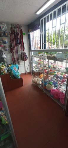 Pet Shop En Nueva Tibabuyes Con +10 Años De Servicio En El Sector, Muy Bien Acreditado.