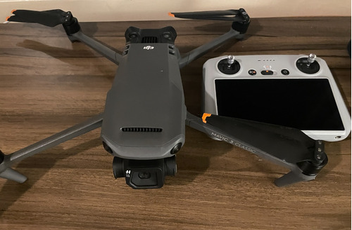 Drone Dji Mavic 3 Classic  + Control Con Pantalla+ 1 Batería